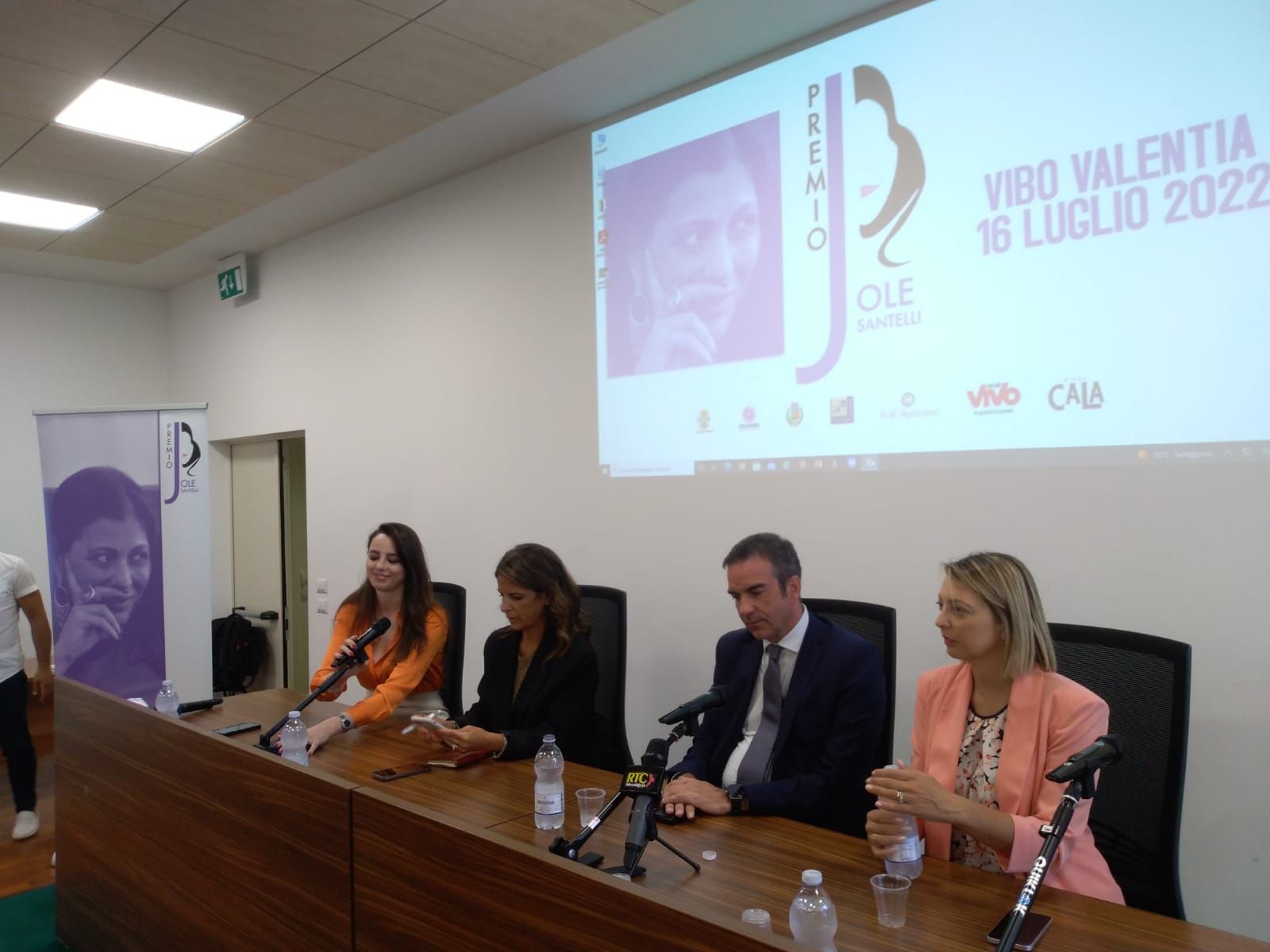 Sabato a Vibo il Premio Santelli. Occhiuto: «Jole una leonessa che ha cambiato il paradigma della Calabria»