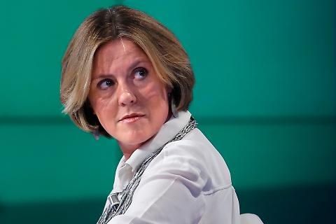 Lorenzin boccia (a metà) i commissari