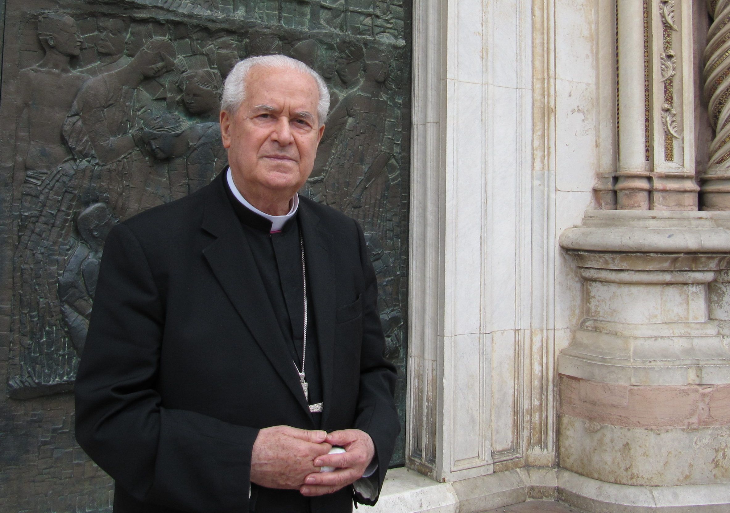 Da Cinquefrondi a Madre Teresa e Wojtyla, monsignor Marra il “generale di Dio”