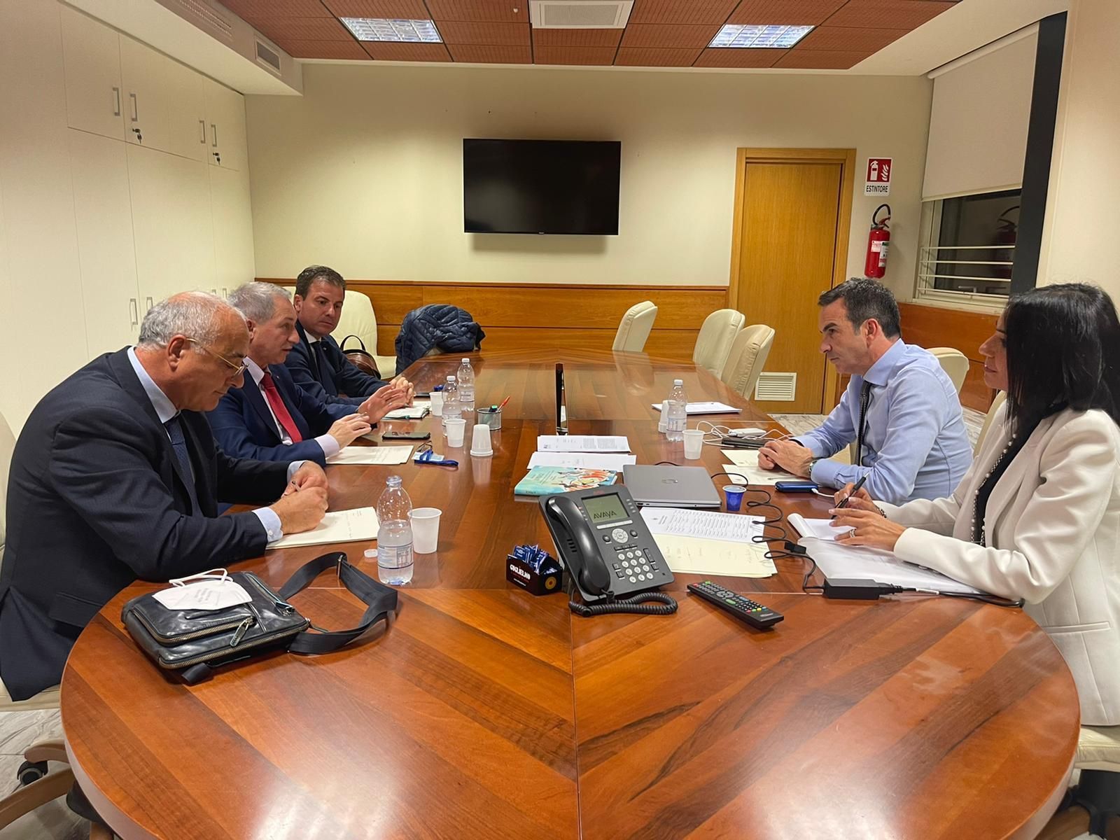 Occhiuto incontra i leader sindacali, programmati tavoli tematici su emergenze e investimenti