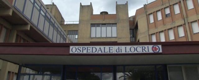 Morte sospetta all’ospedale di Locri, indaga la Procura