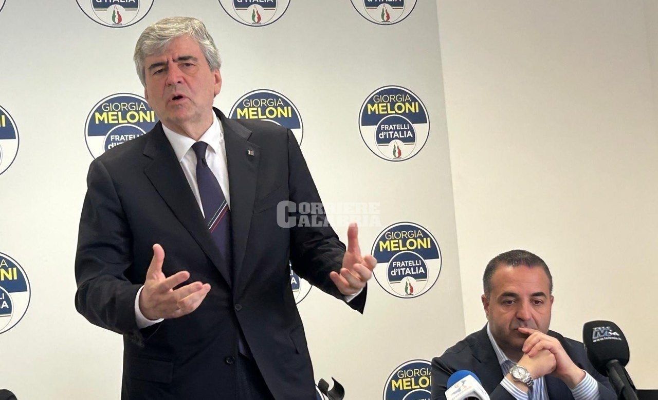 Mazzi a Reggio: «Il 26 maggio ti aspetto al ministero»