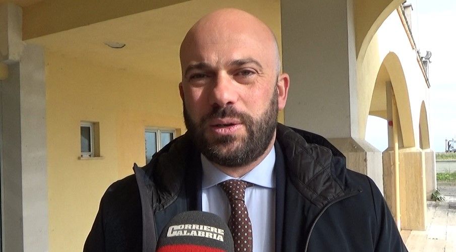 «Tridico fazioso, sa solo parlare mentre gli altri sono sul campo di battaglia»