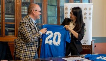 Leggende del calcio, arriva a Reggio Calabria la mostra “Paolo Rossi un Ragazzo d’Oro”