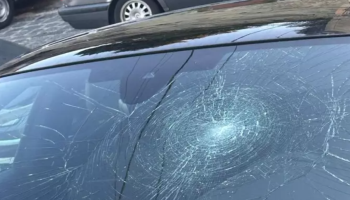 Raid notturno a Rossano, numerose auto danneggiate nel centro storico