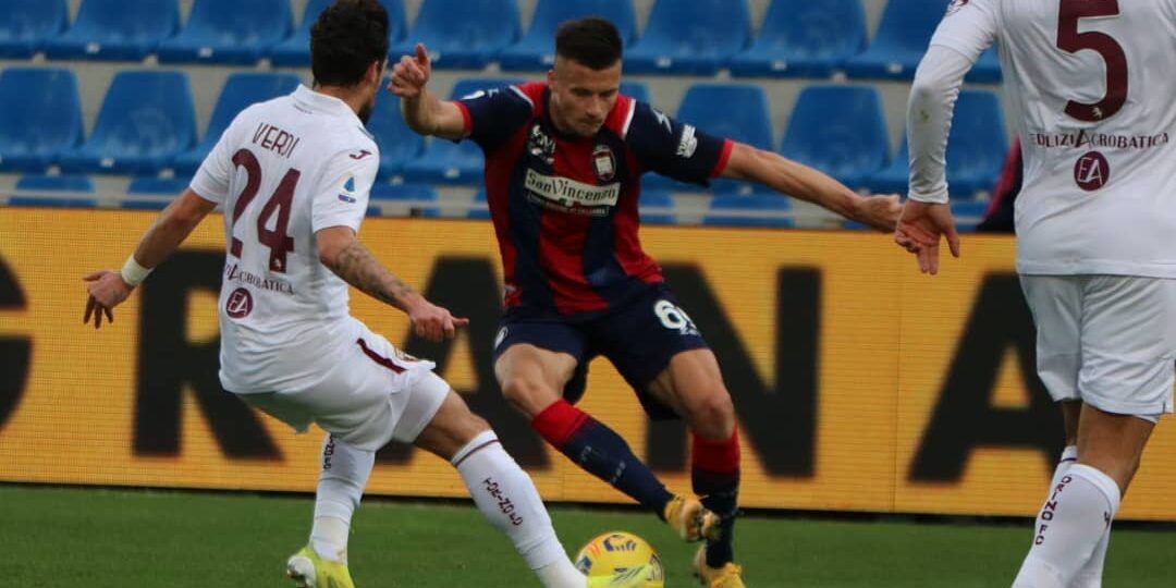 Serie A, il Crotone trionfa sul Torino