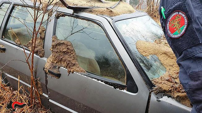 Veicoli abbandonati nel Vibonese, sanzionate 17 persone