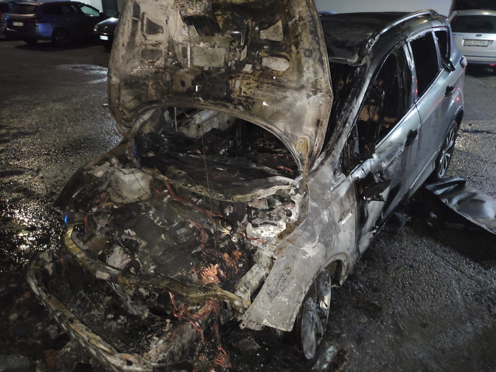 Corigliano Rossano, ennesima auto in fiamme: è la 56ª del 2021