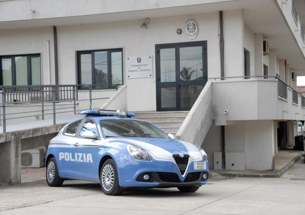 Terrore nel centro minori di Sant’Ilario: 18enne arrestato per stalking