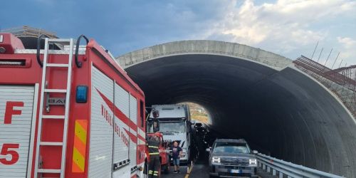 roseto-capo-spulico-incendio-tir-nuova-106-1200x600