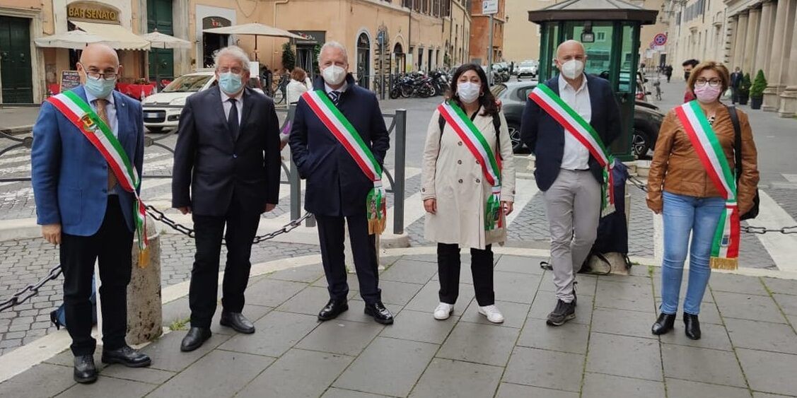 Recovery fund, i sindaci dell’Alto Jonio: «Nessun parlamentare calabrese ha contestato le scelte»