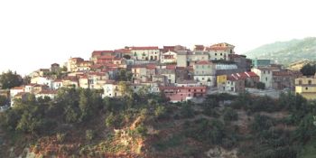 Raccolta differenziata, numeri record a Castiglione Cosentino. Ma i rifiuti delle RSA pesano