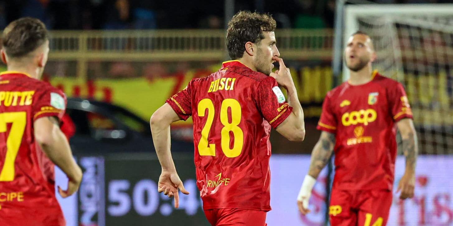 Playoff di serie B, nessun calciatore del Catanzaro squalificato