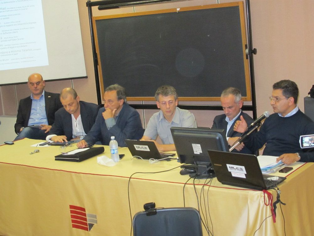 Idv presenta un progetto di legge per il software libero