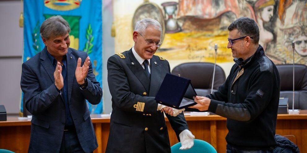 Cosenza premia il Colonnello medico Astorino per meriti in campo sanitario e scientifico