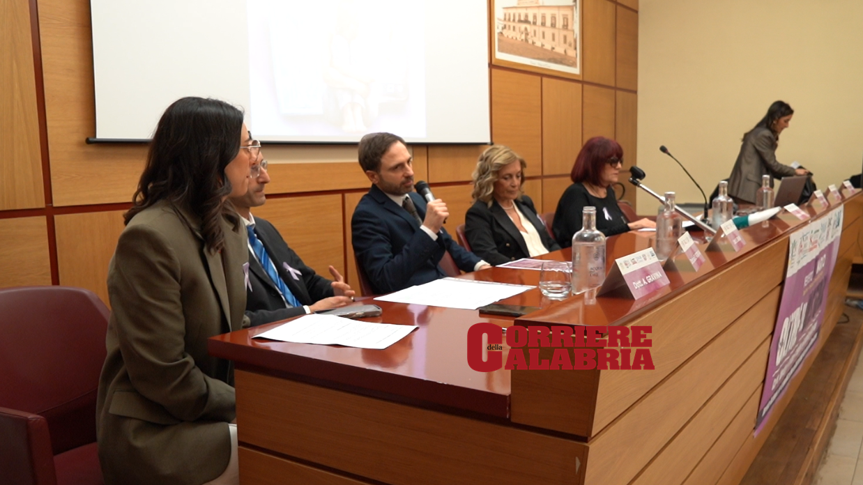 Social e rapporto con il cibo, l’allarme degli esperti sui disturbi alimentari