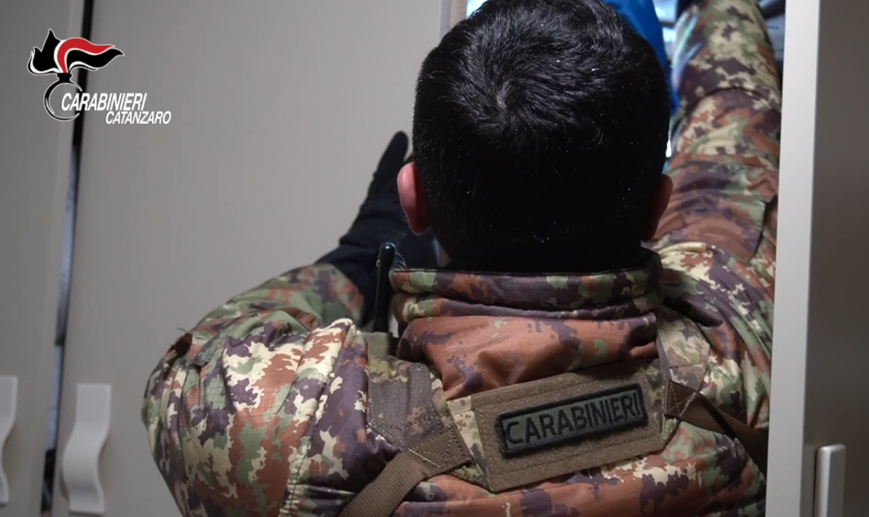 Spaccio di droga nel Catanzarese, 8 misure cautelari – VIDEO E NOMI