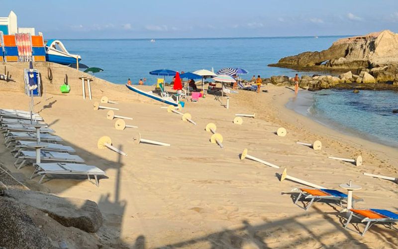 Abusivismo in spiaggia a Ricadi, nuova operazione della Guardia Costiera