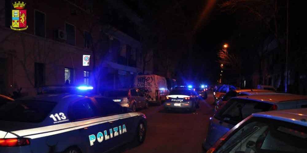 Blitz antidroga a Roma: sotto sequestro sostanze stupefacenti, armi e denaro