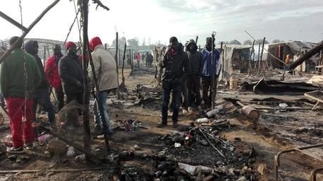 Tendopoli di San Ferdinando, aggredita troupe di La7