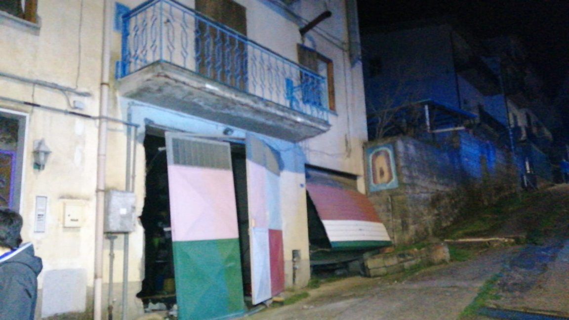 Scoppia una bombola di gas nel Cosentino, ferito un 62enne