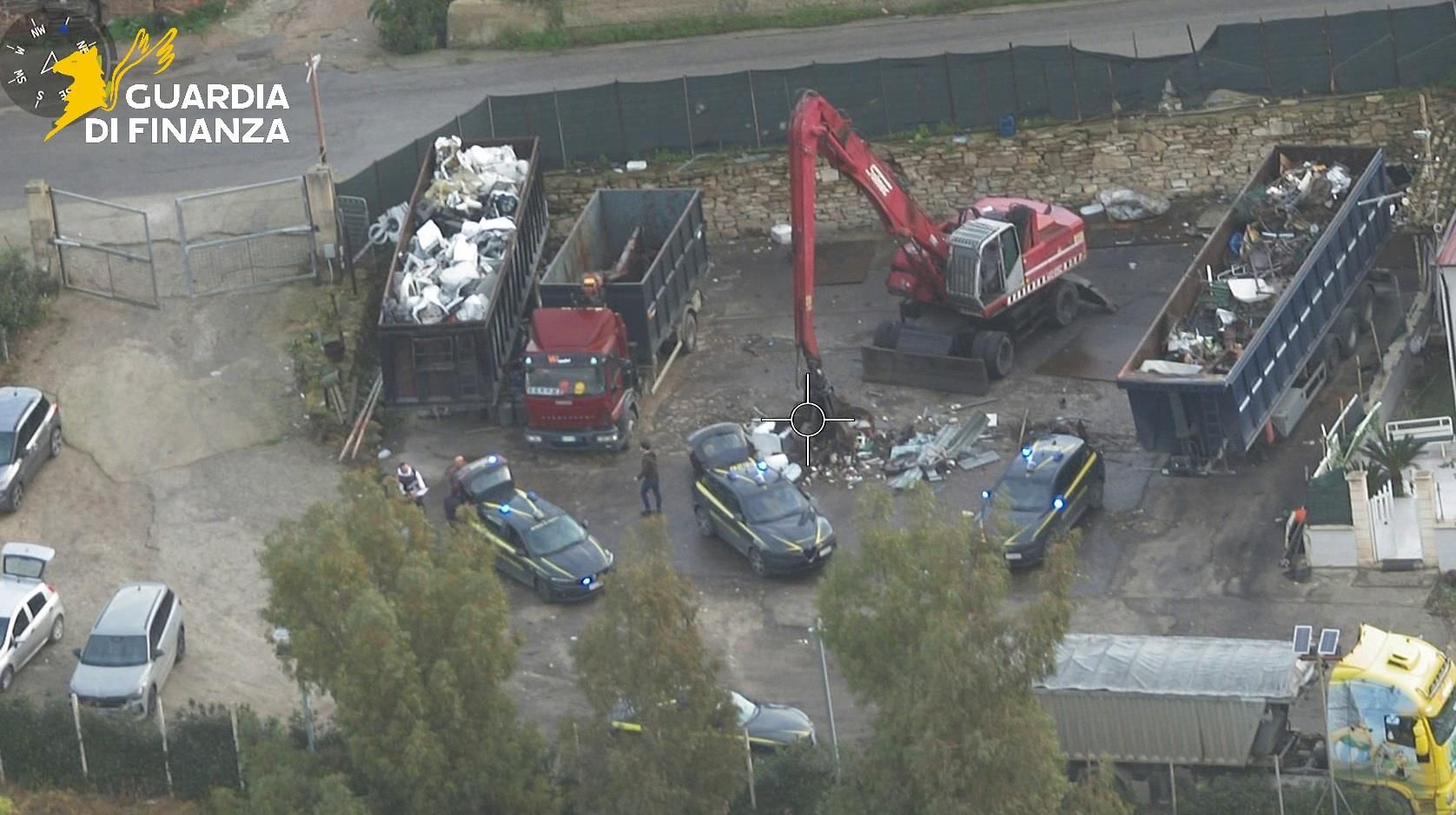 Traffico di rifiuti ed estorsione, 20 misure cautelari a Caltanissetta