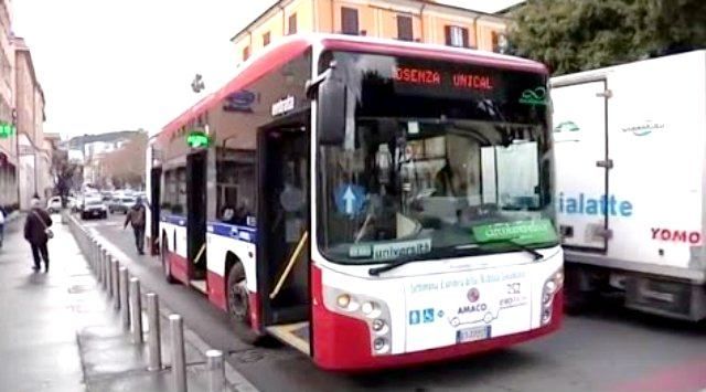 Cosenza, UilTrasporti: l'Amaco dovrebbe preoccuparsi di pagare gli stipendi