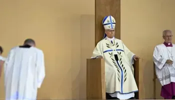 Il Papa ai francesi: «Non nascondete la fede»
