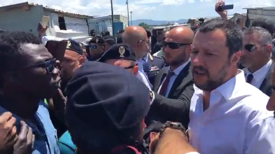 Salvini: «Sgombereremo la baraccopoli di San Ferdinando»