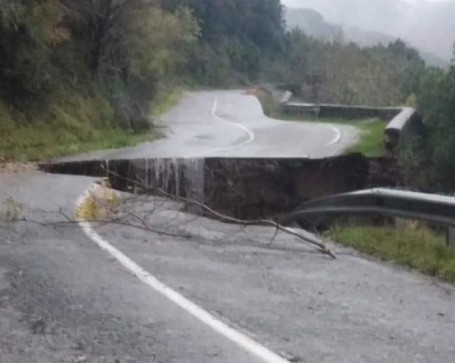 Maltempo, allagamenti sull'A2 e sulla ss 18. Riaperto lo svincolo di Falerna