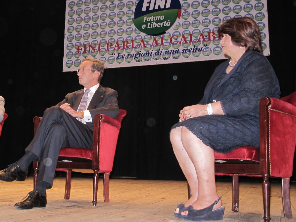 Angela Napoli lascia il gruppo di Fli alla Camera