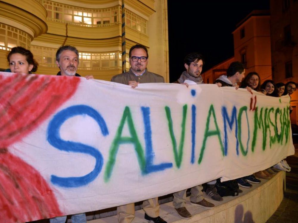 Renzo Arbore in campo per il “Masciari”