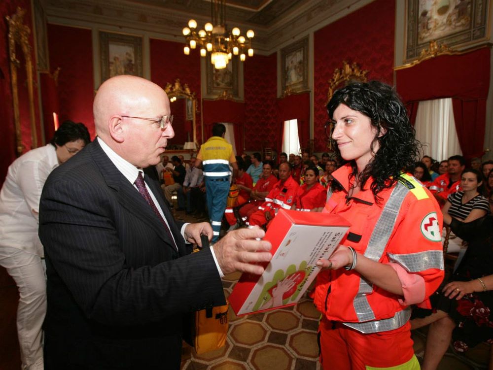 La Provincia di Cosenza consegna 151 defibrillatori