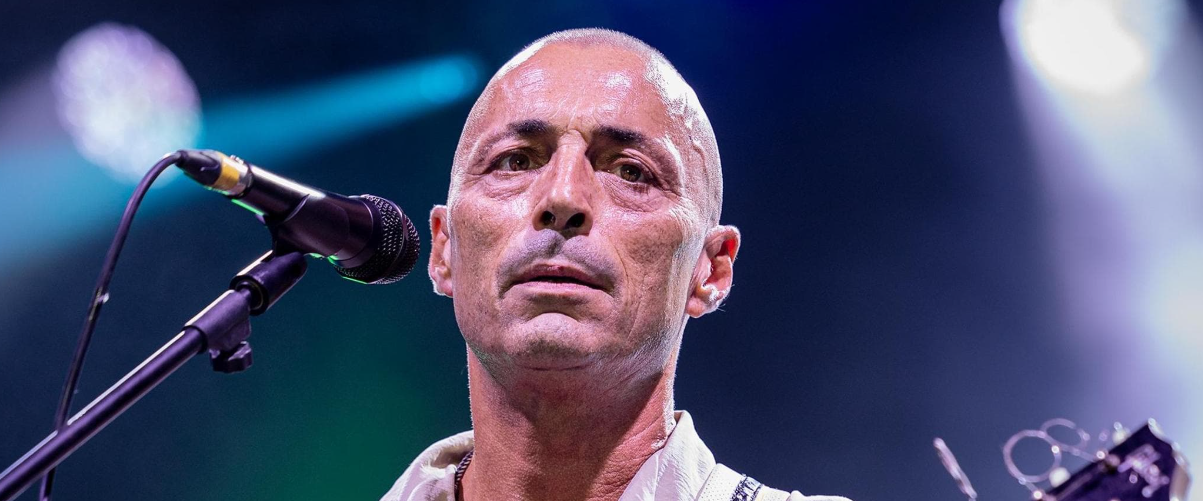 Equalize, sentito Alex Britti. «Spionaggio mi ha preoccupato»