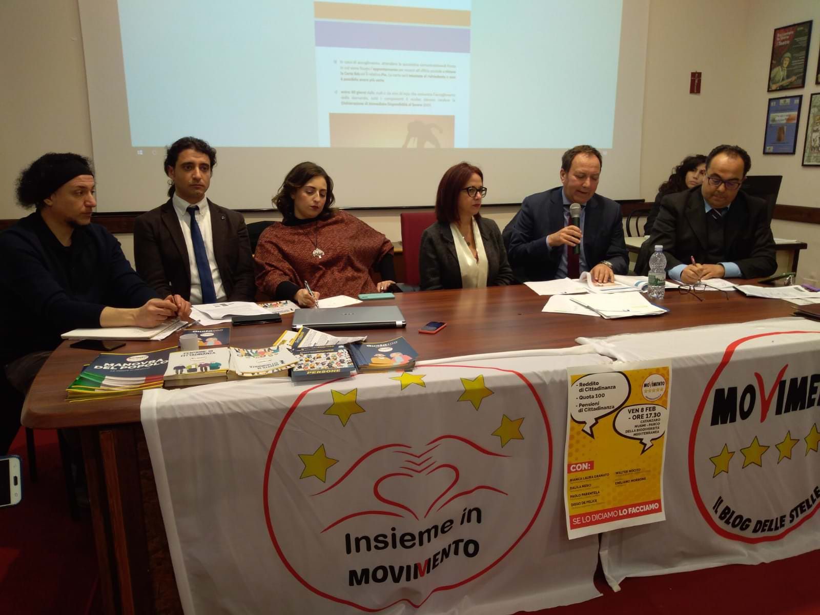 Reddito cittadinanza, i 5 Stelle lanciano la sfida in Calabria