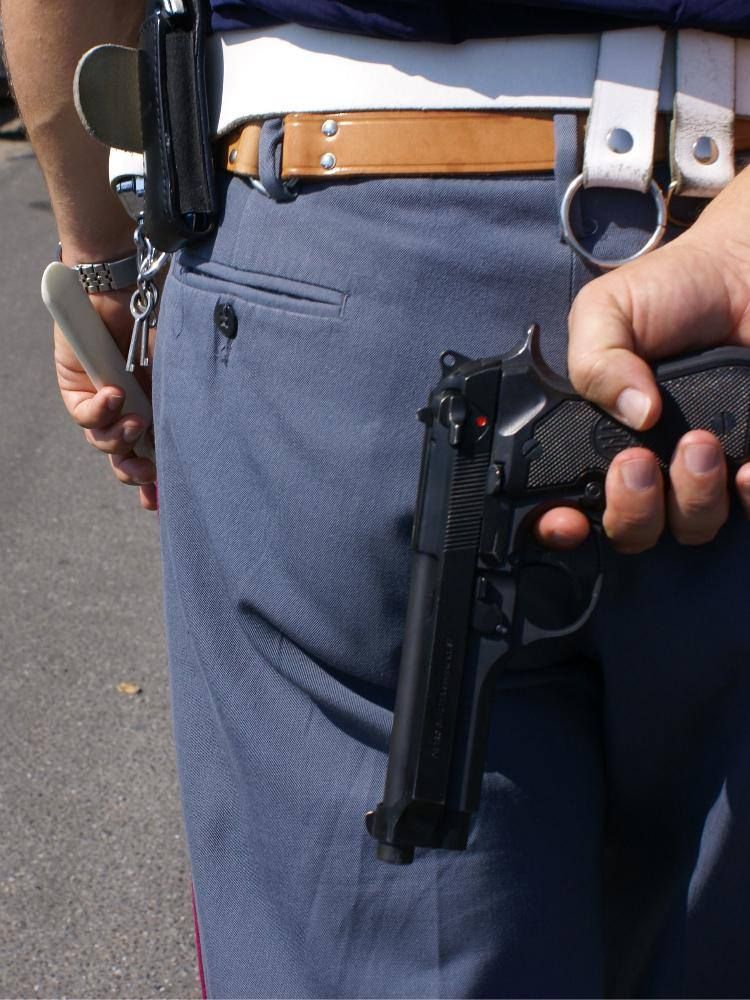 Tre calabresi arrestati per estorsione a Terni