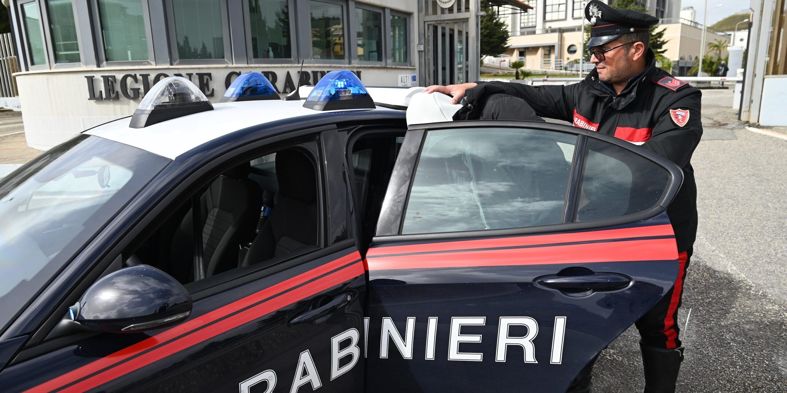 Minaccia la padrona di casa per farsi rinnovare il contratto, 47enne arrestato a Catanzaro
