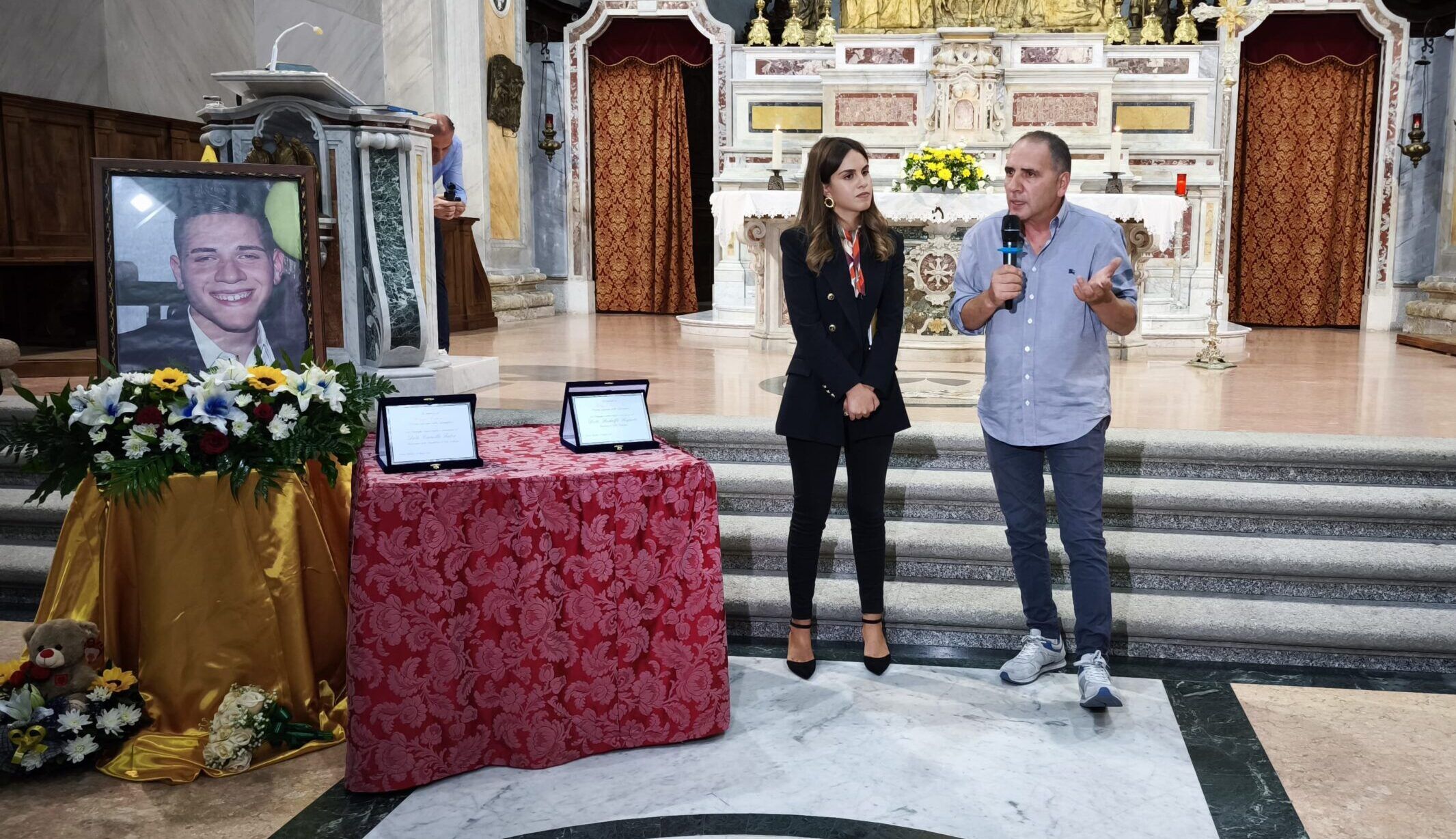 Filippo Ceravolo, il dolore e la rabbia della famiglia: «Ci hanno massacrato un figlio, vogliamo giustizia» – FOTO