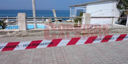 Tragedia a Paola, 23enne muore schiacciato da una doccia in cemento