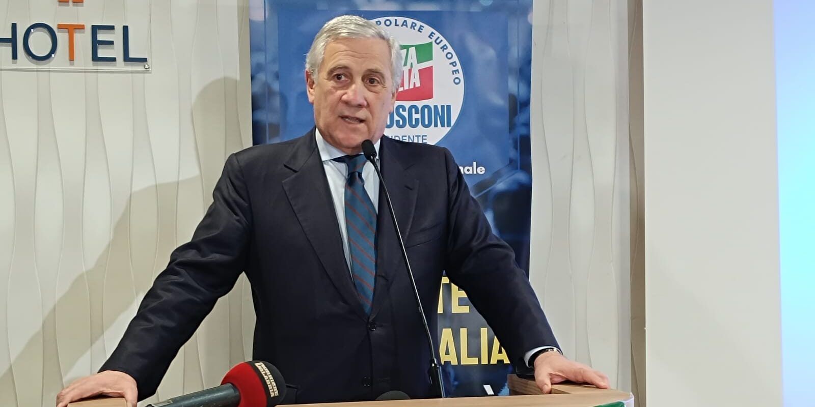 Tajani indica la rotta di Fi: «Cammineremo insieme per rivincere in Calabria con Occhiuto» – VIDEO