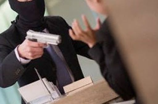 Calabria, nel 2020 calano di un terzo le rapine in banca