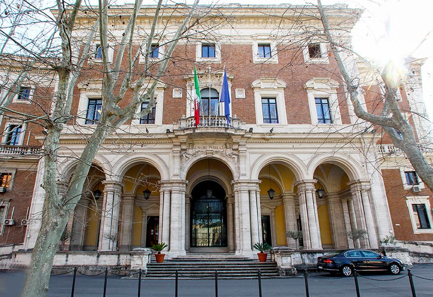 Dal Mit oltre 600mila euro alla Calabria per il restauro degli edifici di culto