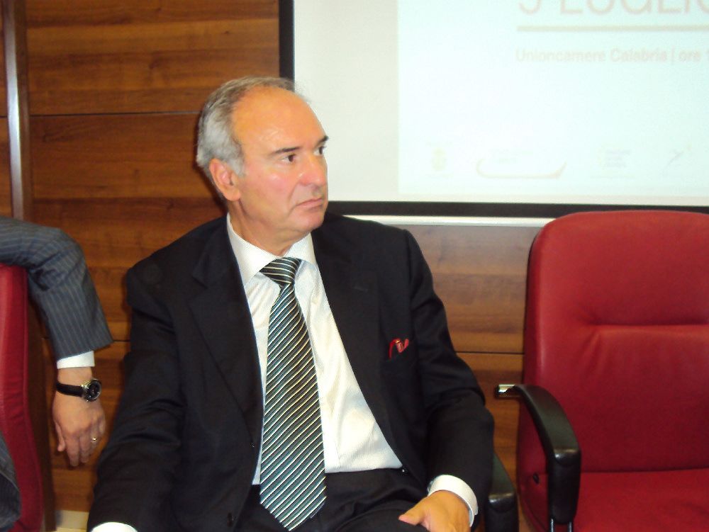 Cinque candidati verso il "conclave accademico"