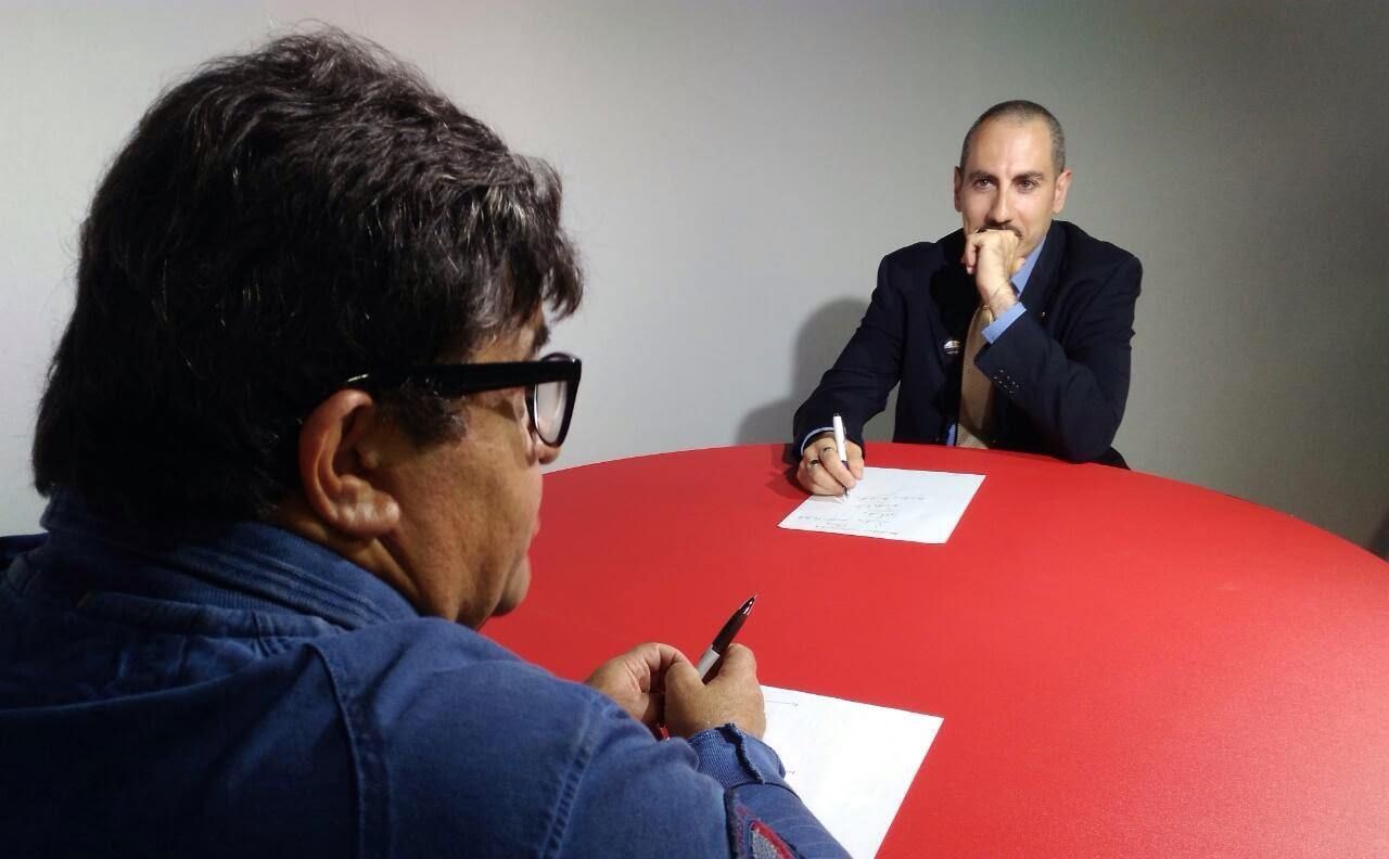 «Quel baciamano è una manifestazione di debolezza»