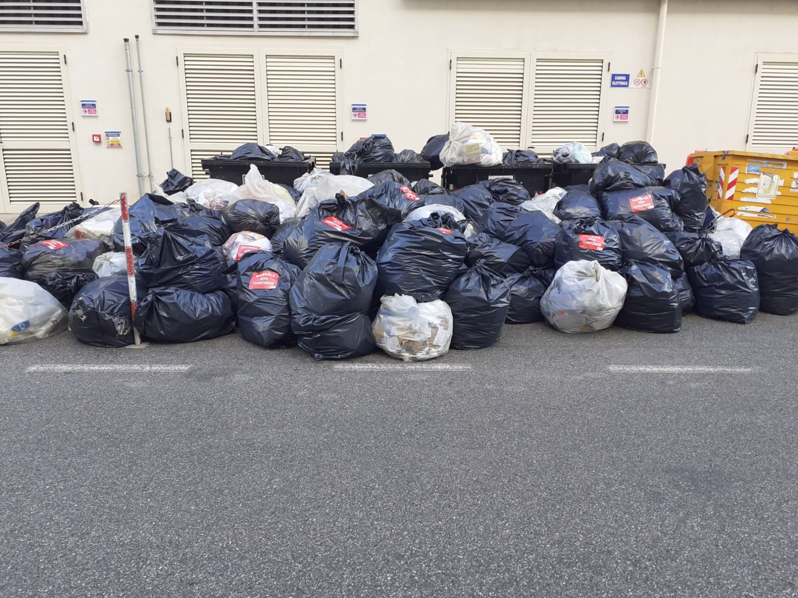 Cavallaro attacca la Regione: «C’è una discarica abusiva alla Cittadella»