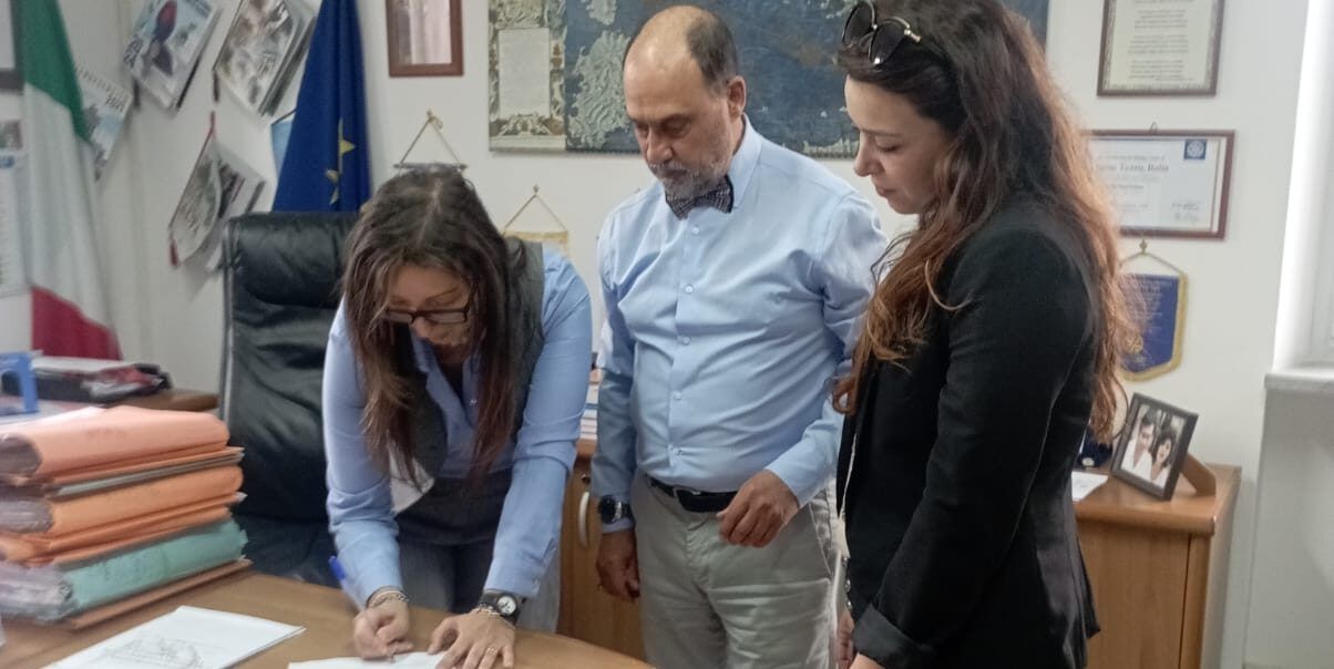 Violenza di genere, siglato a Cosenza il Protocollo d’intesa tra U.L.E.P.E e A.I.Me.Pe