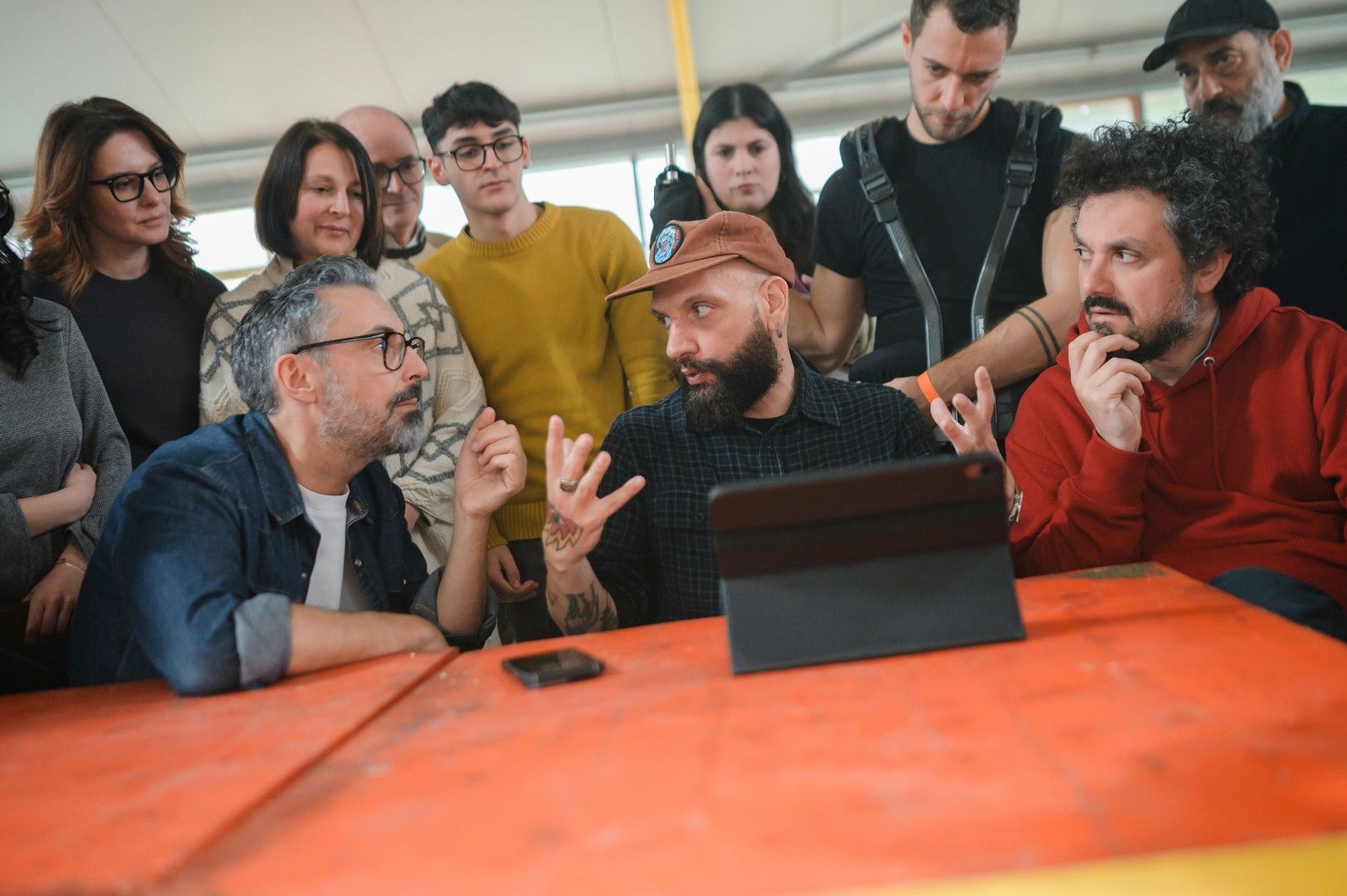 “L’albero delle noci”, fuori il videoclip di Brunori Sas sostenuto da Calabria Film Commission