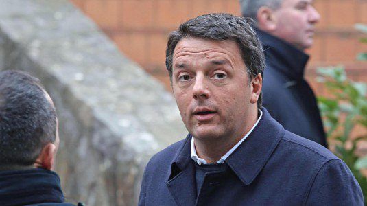 Renzi licenzia la segreteria Pd via sms