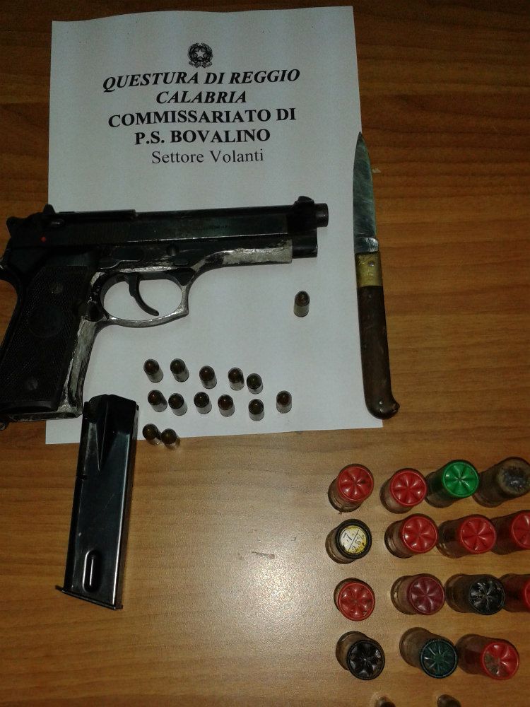 Minaccia di morte il figlio: arrestato