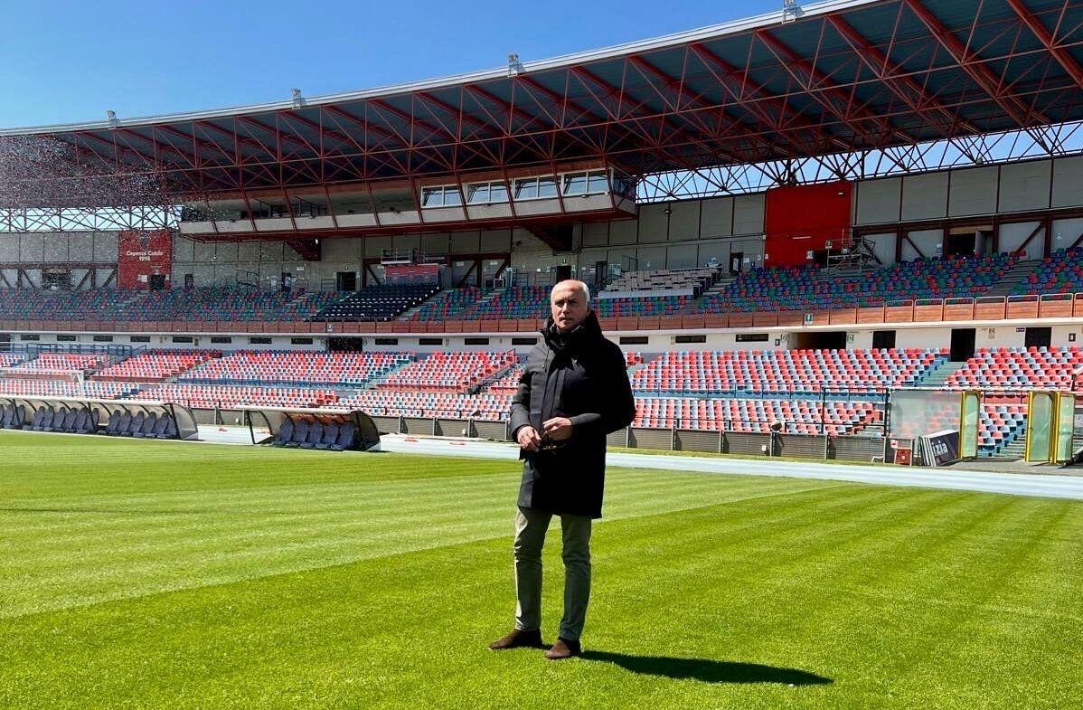 «Il Cosenza rischia di scomparire dal calcio che conta, in società comportamenti inspiegabili»